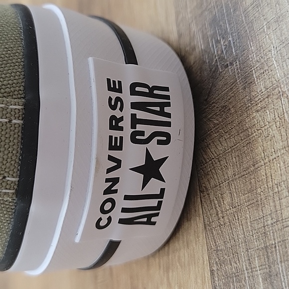 Converse High top Brand new platform in the box no lid. - Picture 6 of 12